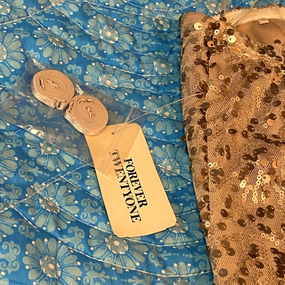 $10 dress sale! NWT Forever 21 gold sequin cocktail dress,lined stretch mesh,M - Picture 7 of 10